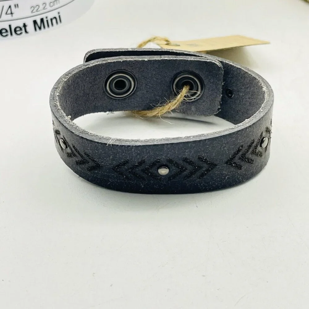 MOST WANTED Handcrafted Leather Bracelet Silver Tone Snaps Arrow Accents Tagged - Picture 3 of 6